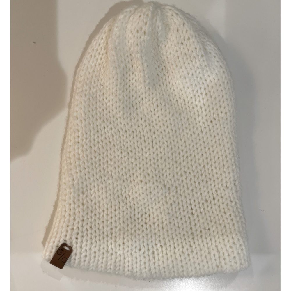 Warm, thick-knit slouchy beanie